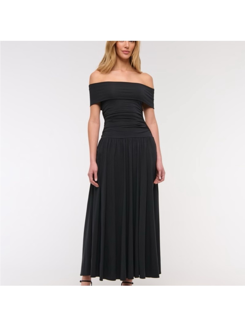 Abercrombie Women's
Off-The-Shoulder Knit Maxi Dress